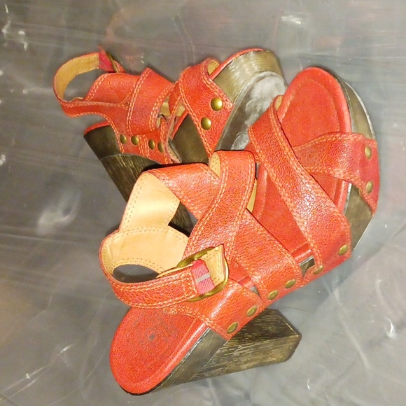 lucky brand strappy heels